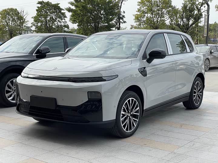 Фото 1 - Leapmotor B10