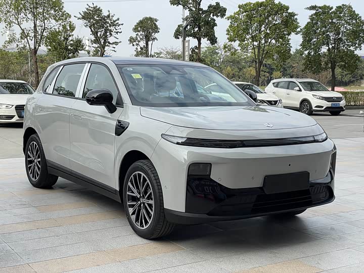 Фото 3 - Leapmotor B10