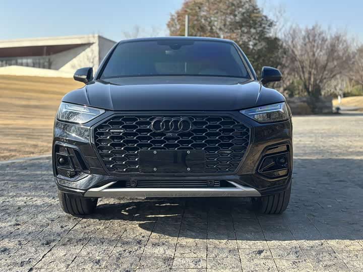 Фото 1 - Audi Q5L Sportback