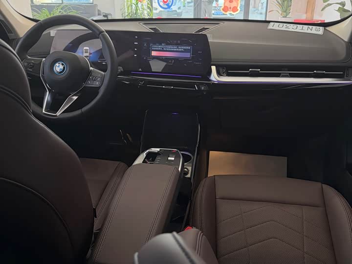 Фото 5 - BMW iX1