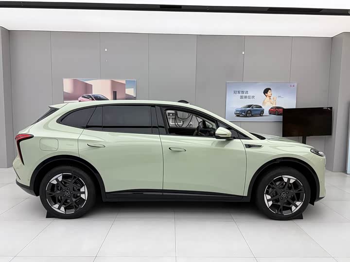 Фото 4 - Hongqi EHS5 (Tiangong 06)