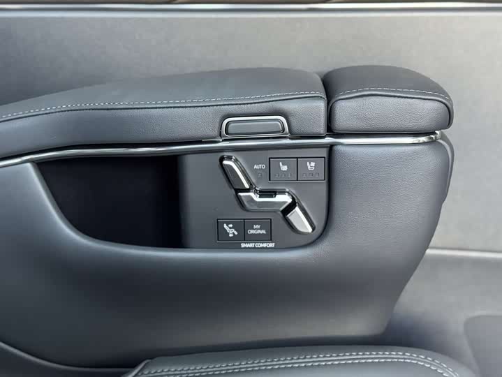 Фото 13 - Toyota Alphard