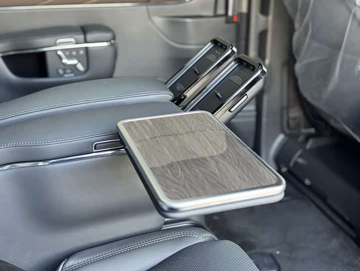 Фото 15 - Toyota Alphard