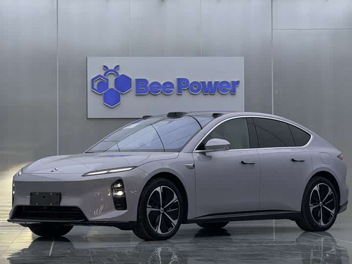 Фото 1 - Nio ET5