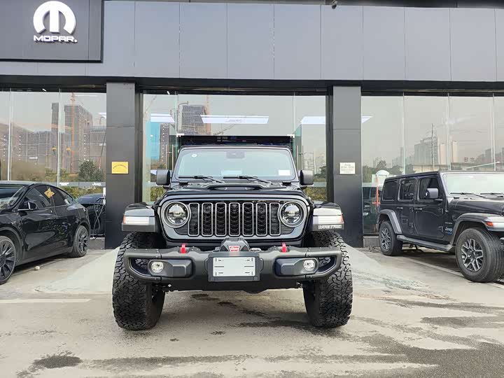 Фото 2 - Jeep Wrangler