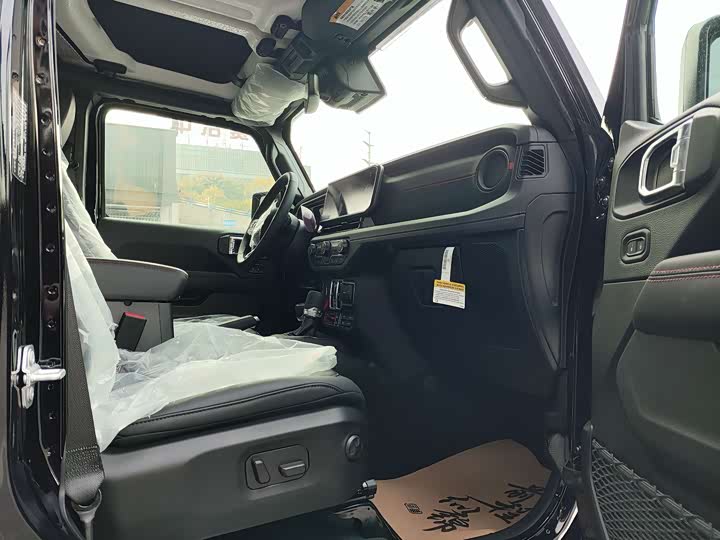 Фото 7 - Jeep Wrangler