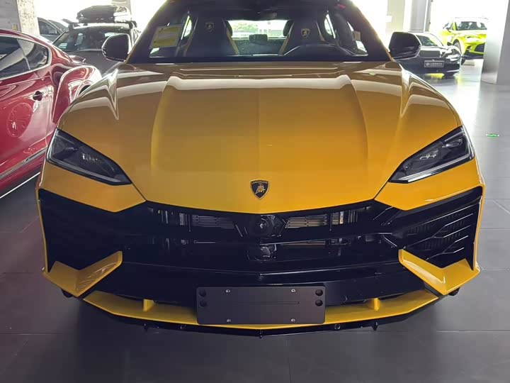 Фото 1 - Lamborghini Urus SE