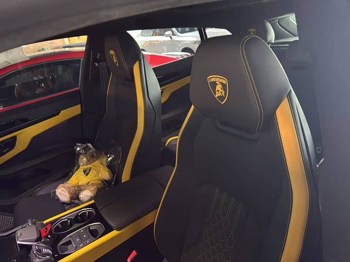 Фото 6 - Lamborghini Urus SE