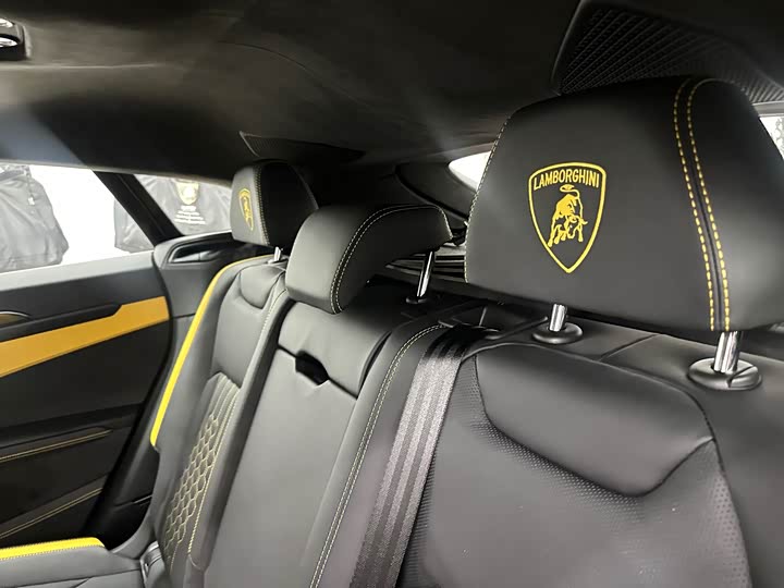 Фото 9 - Lamborghini Urus SE