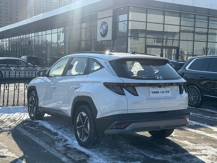 Фото 4 - Hyundai Tucson L