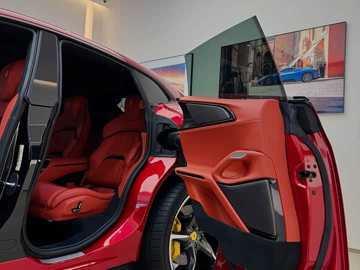 Фото 6 - Ferrari Purosangue