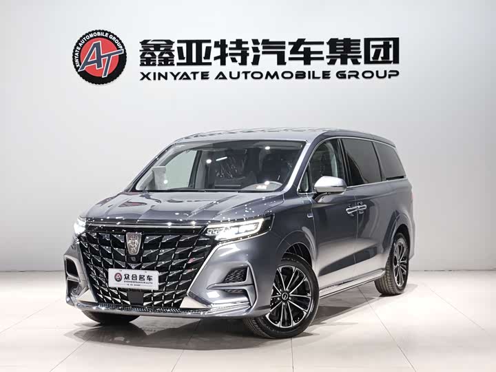 Фото 1 - Roewe iMax 8