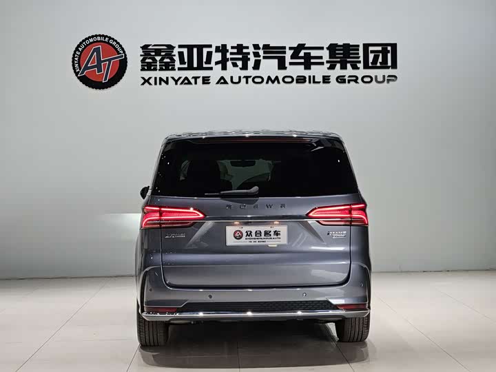 Фото 3 - Roewe iMax 8