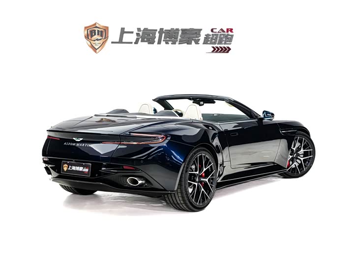 Фото 6 - Aston Martin DB12