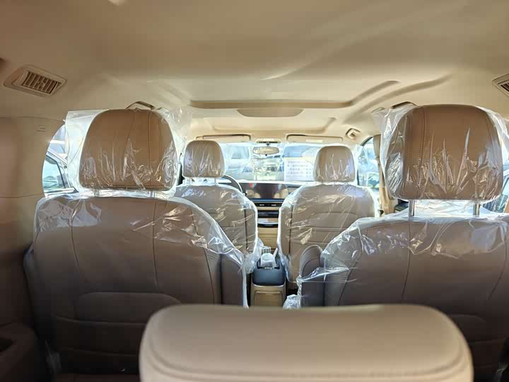 Фото 8 - Buick GL8 ES