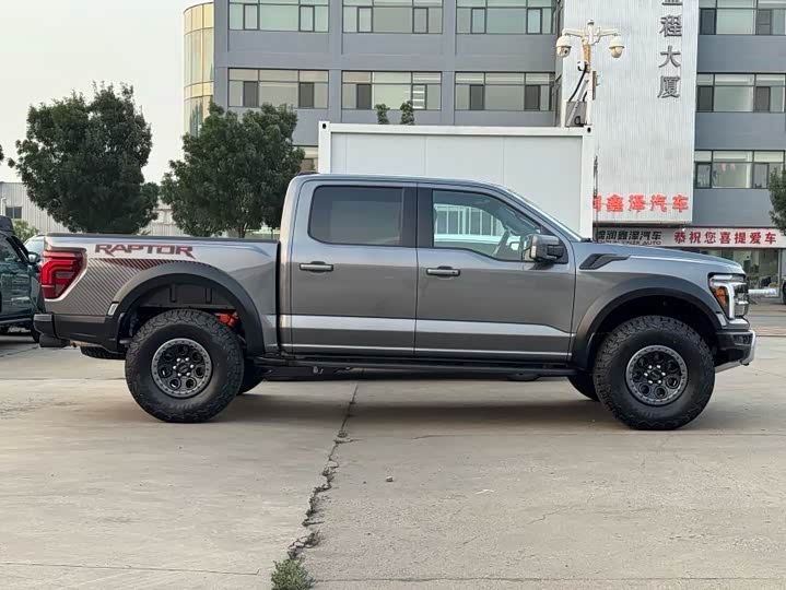 Фото 3 - Ford F-150 Raptor