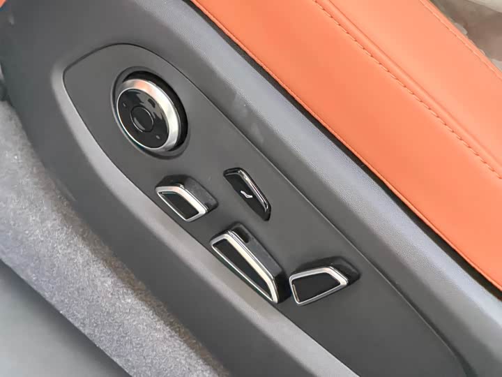 Фото 8 - Changan Qiyuan (Nevo) E07