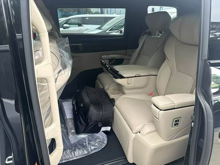 Фото 11 - Toyota Alphard