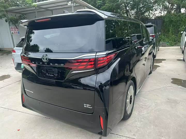 Фото 12 - Toyota Alphard