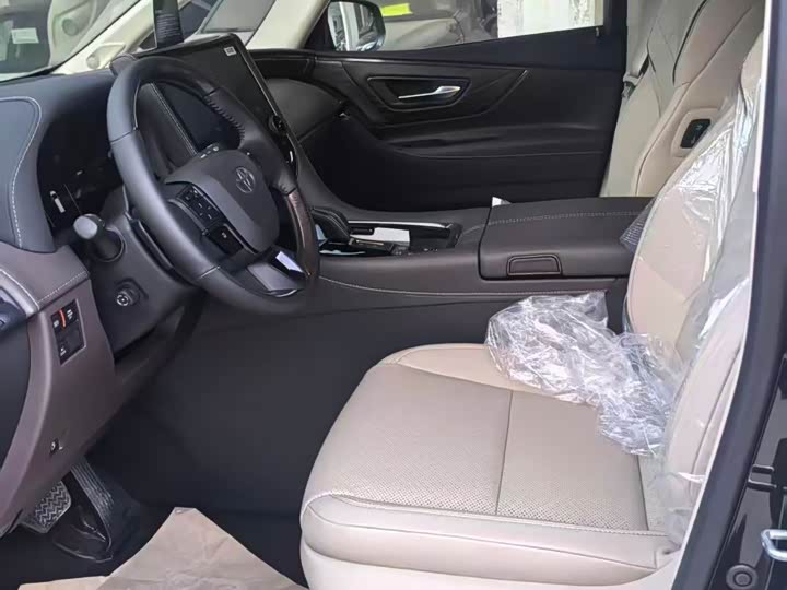 Фото 4 - Toyota Alphard