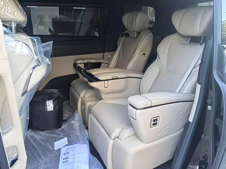 Фото 5 - Toyota Alphard