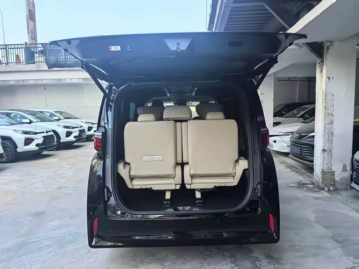 Фото 6 - Toyota Alphard