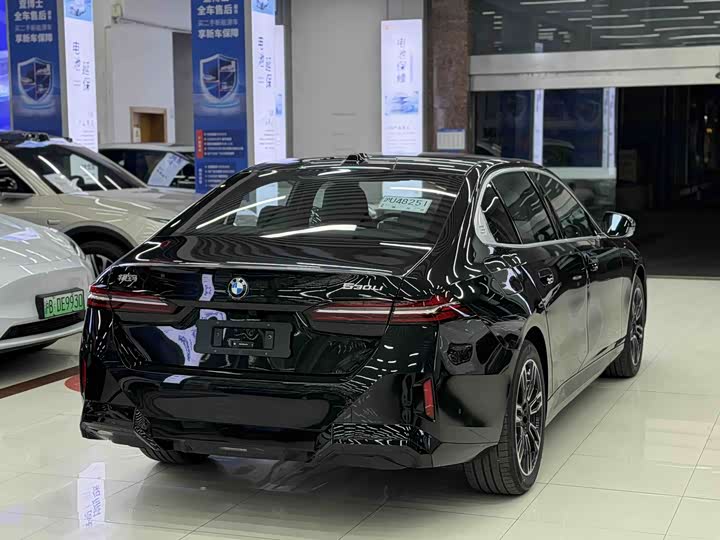 Фото 4 - BMW 5 Series