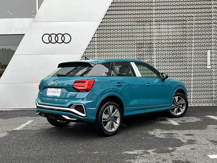 Фото 4 - Audi Q2L