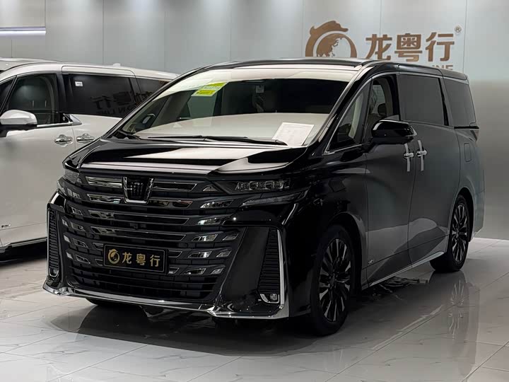 Фото 1 - Toyota Vellfire