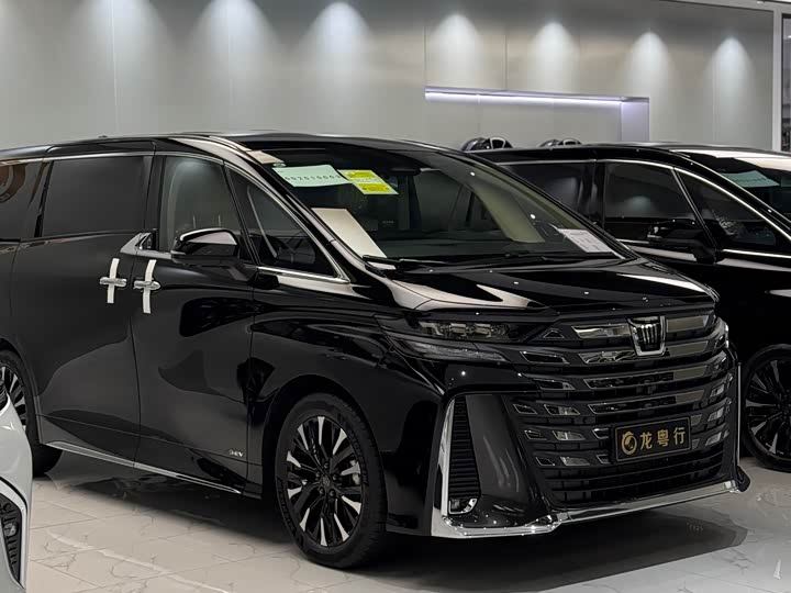 Фото 2 - Toyota Vellfire