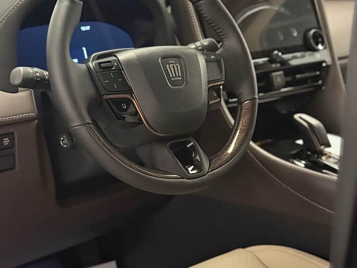 Фото 5 - Toyota Vellfire