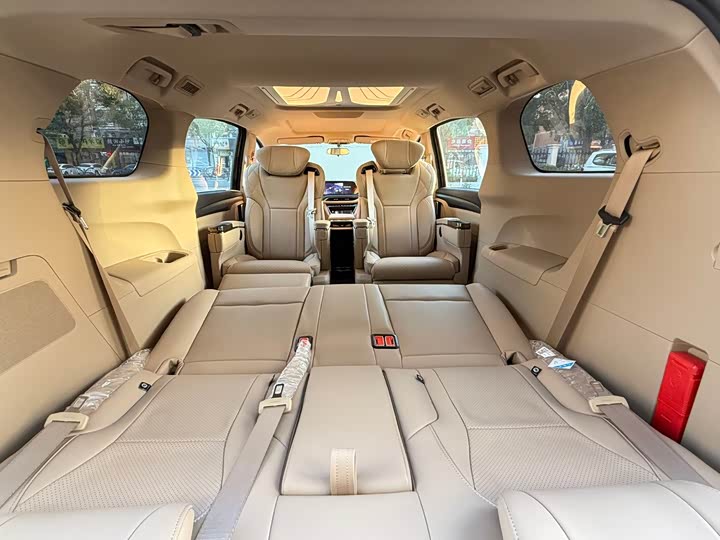 Фото 11 - Buick GL8 ES