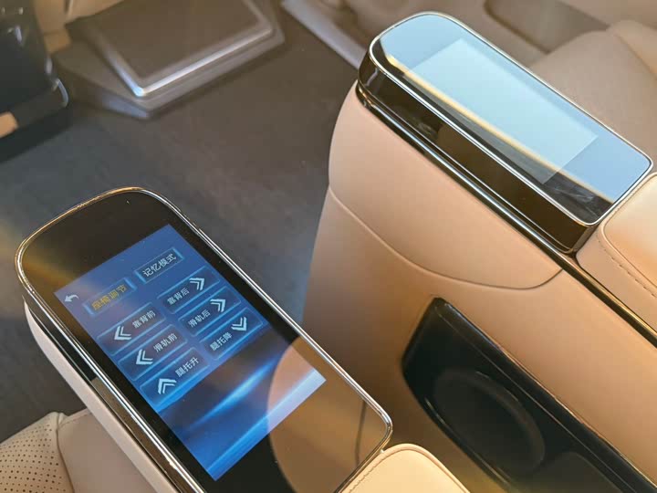 Фото 7 - Buick GL8 ES