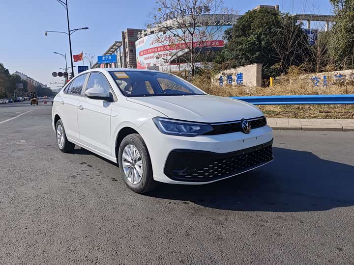 Фото 3 - Volkswagen Lavida