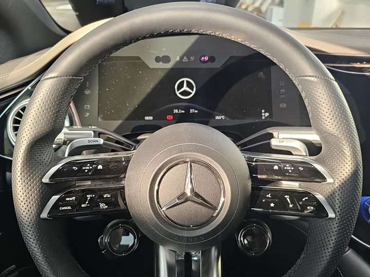 Фото 8 - Mercedes-Benz EQS AMG