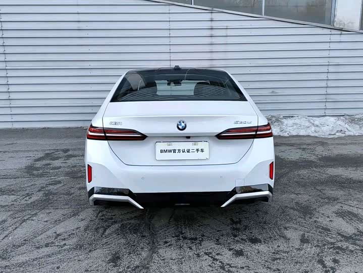 Фото 2 - BMW 5 Series