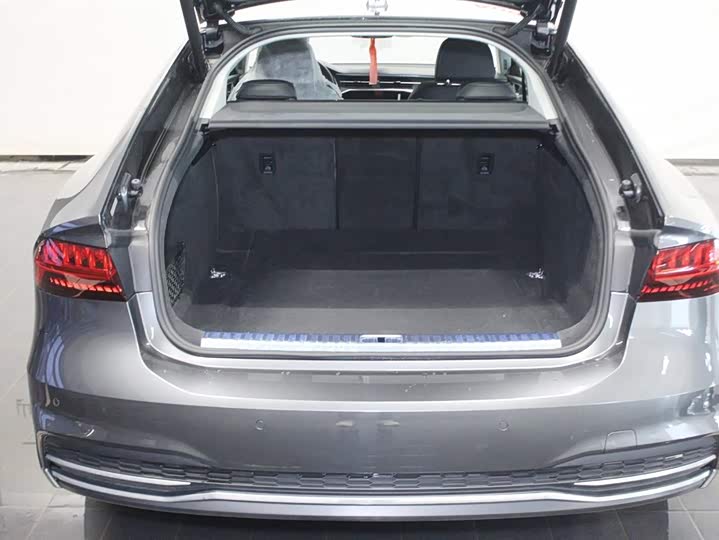 Фото 7 - Audi A7