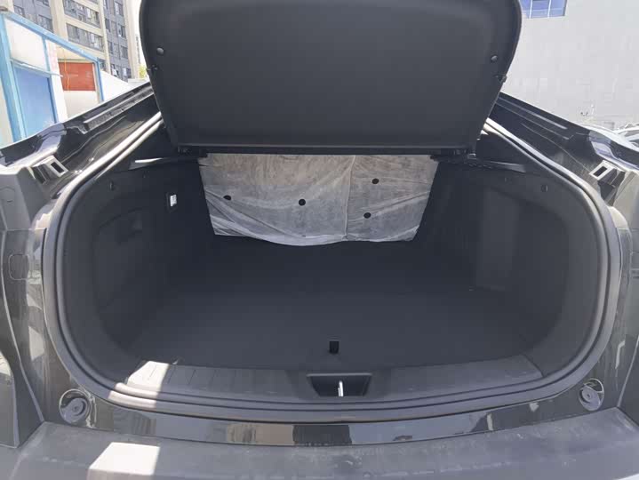 Фото 27 - Changan Deepal SL03