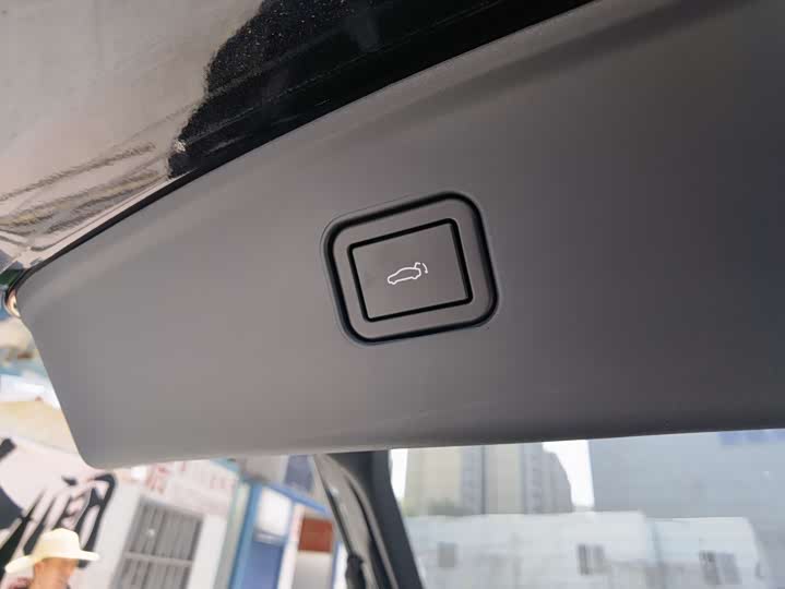 Фото 28 - Changan Deepal SL03