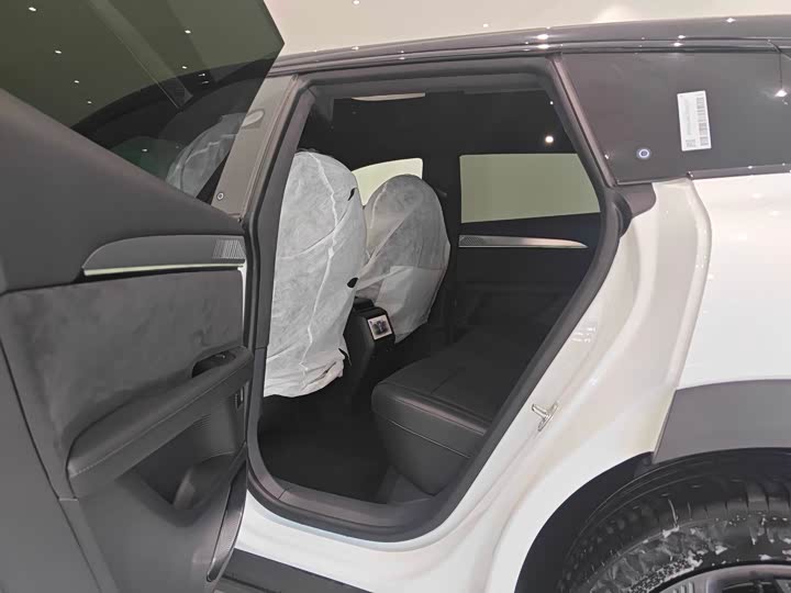 Фото 9 - Geely Jiyue 01