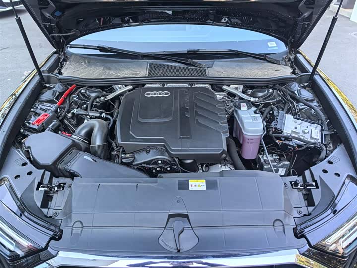 Фото 8 - Audi A6L