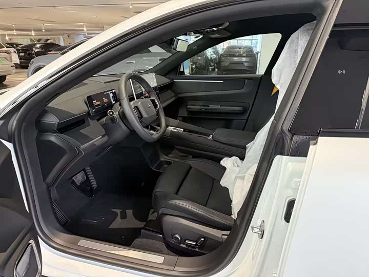 Фото 6 - Polestar 4