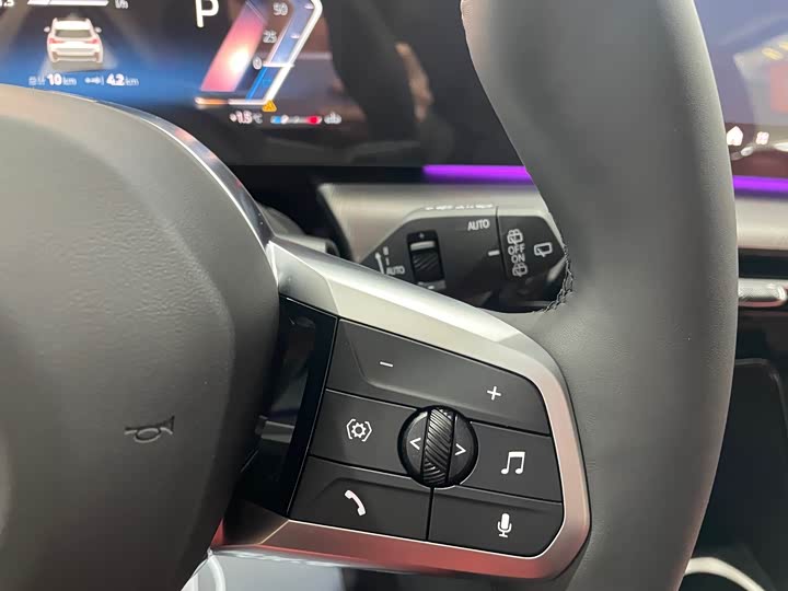 Фото 12 - BMW X1