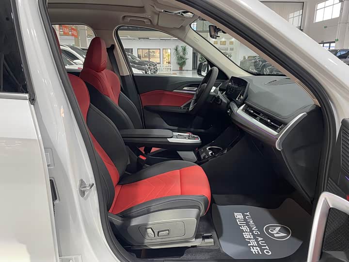 Фото 30 - BMW X1