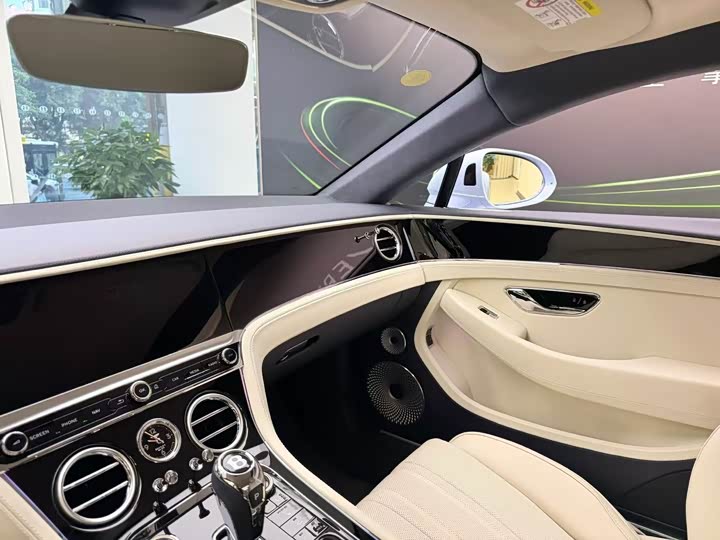 Фото 2 - Bentley Continental GT Hybrid