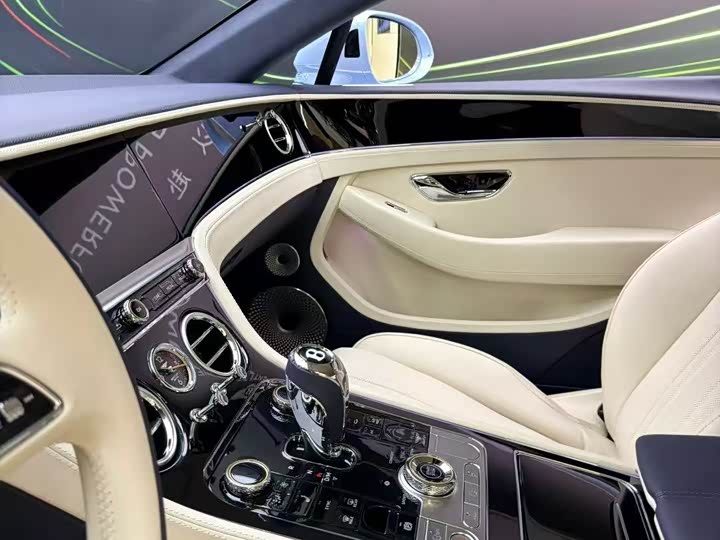 Фото 5 - Bentley Continental GT Hybrid