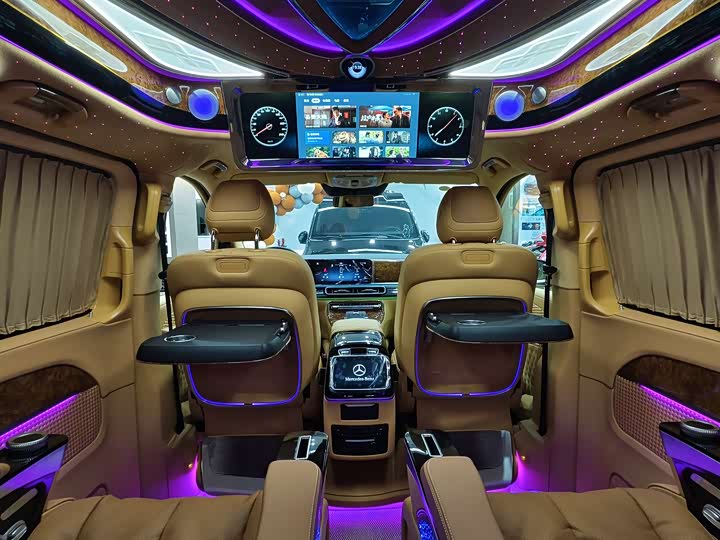 Фото 5 - Mercedes-Benz V-Class