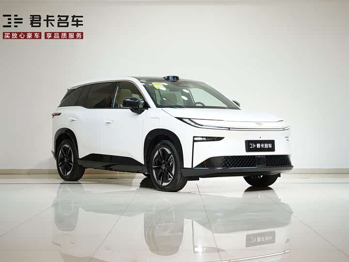 Фото 3 - Toyota bZ3X