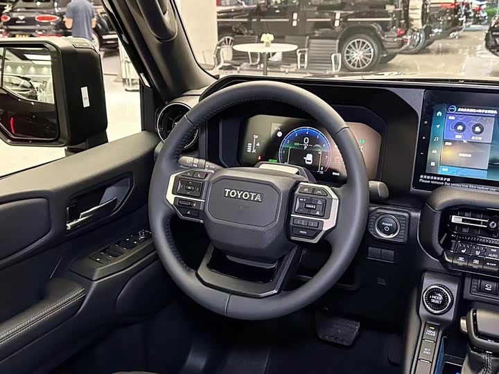 Фото 3 - Toyota Prado