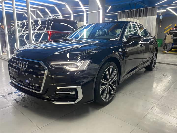 Фото 1 - Audi A6L